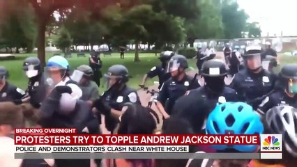 Quatre hommes inculpés pour avoir tenté de déboulonner une statue de l'ancien président Andrew Jackson située face à la Maison Blanche