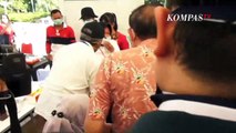Detik-detik Risma Dua Kali Sujud dan Menangis di Kaki Dokter Surabaya