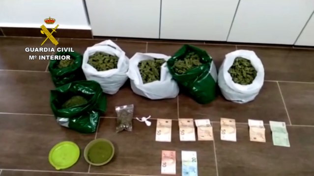 La Guardia Civil desmantela un punto de venta de droga en Totana (Murcia)