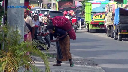 Beban Buruh Gendong Kian Berat Di Masa Pandemi