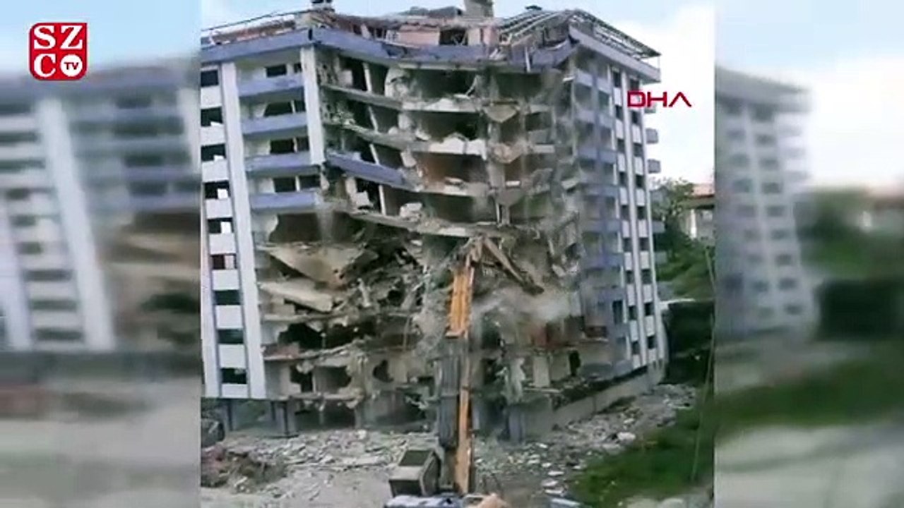 Yıkımı yapılan bina aniden çöktü; o anlar kamerada