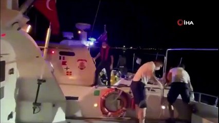 Ayvalık'ta göçmen botu battı: 4 kişi kayıp
