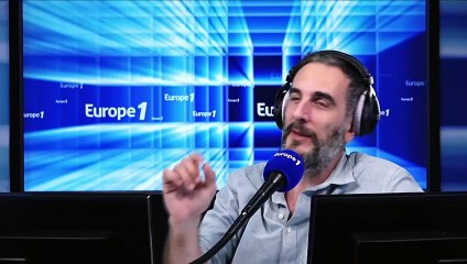 Michaël Youn et Arnaud Ducret interprètent en live "Fous ta cagoule"