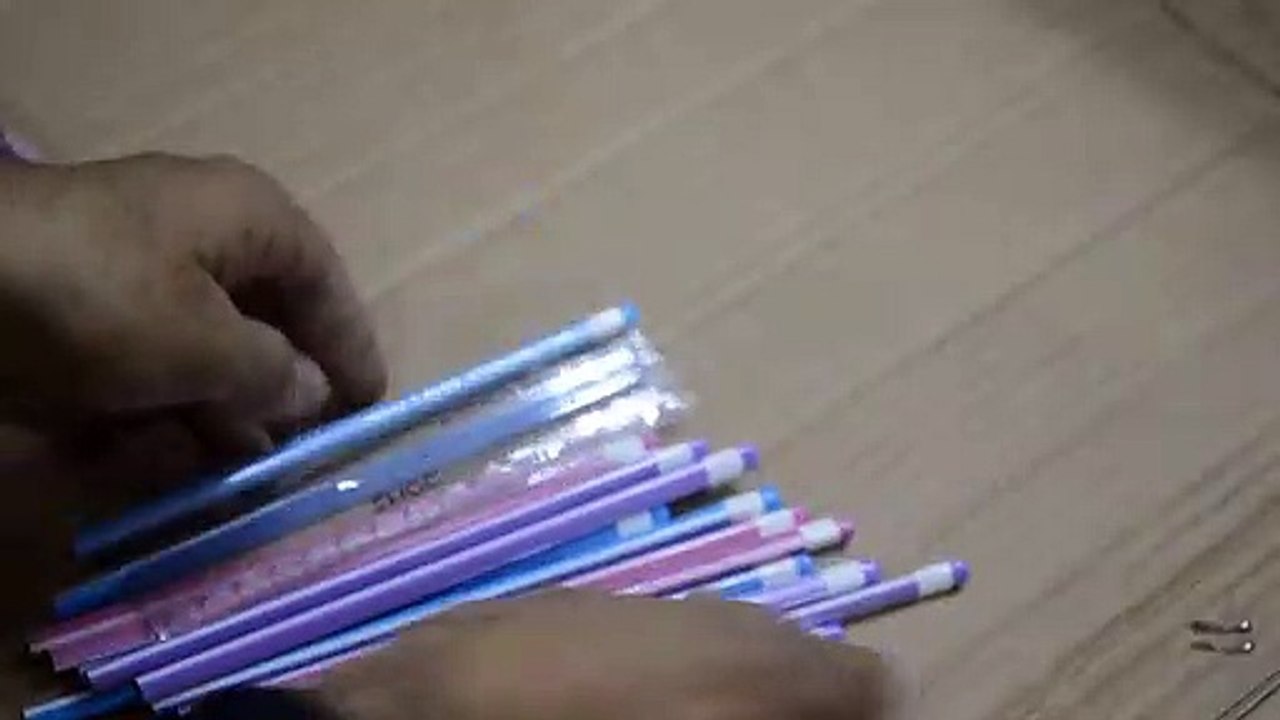 DOMS Zoom Triangle Pencil 30 Pcs Jar