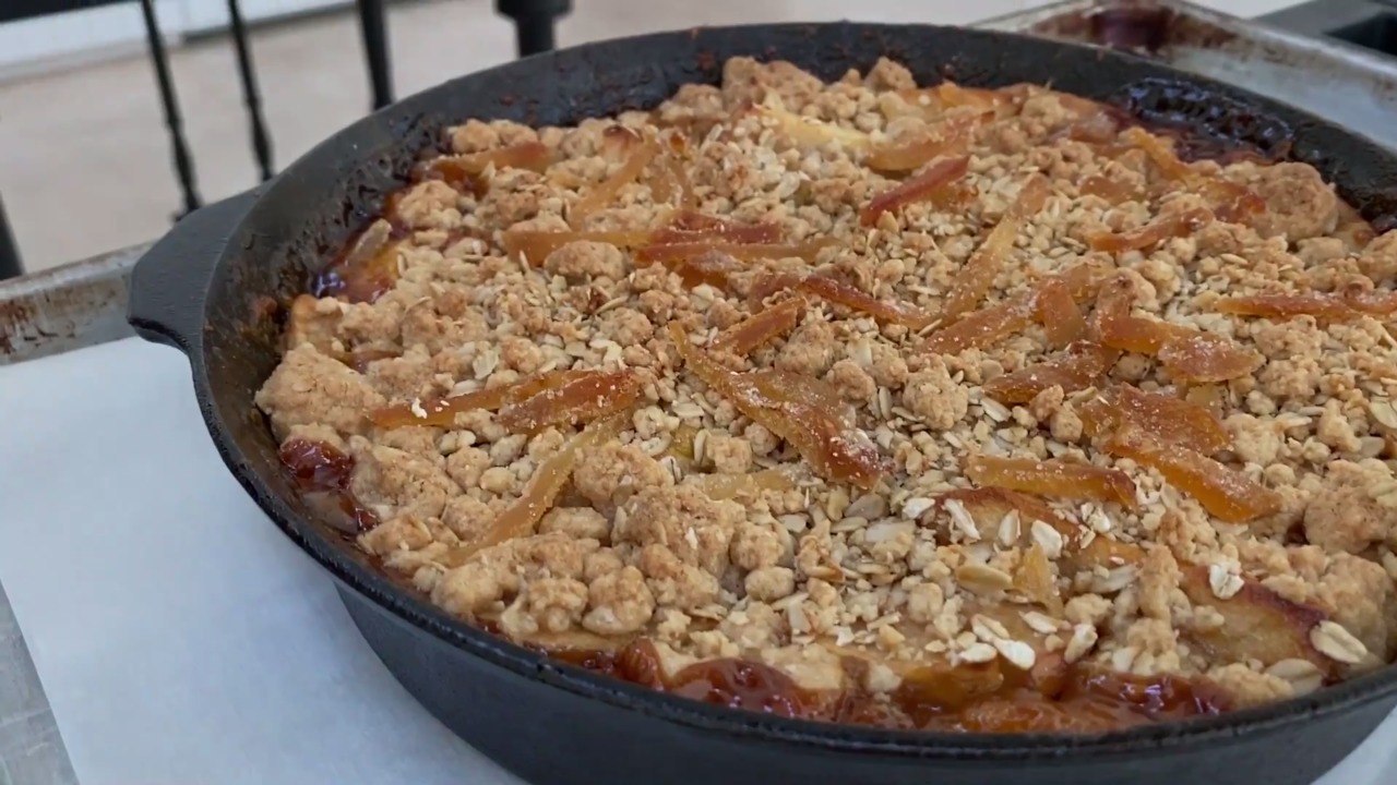 Skillet Apple-Ginger Crisp