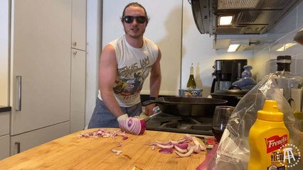 PFT Nommenter Makes Skyline Chili Pizza (NSFW)