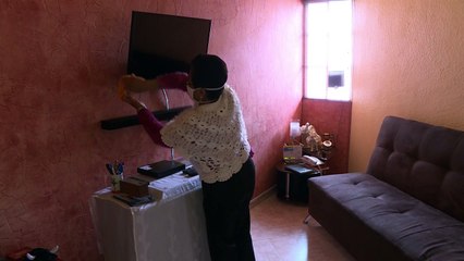 Empleadas domésticas, frágiles víctimas de la pandemia en América Latina