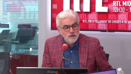 Tải video: Les infos de 12h30 - Remaniement : les tempêtes d'Édouard Philippe à Matignon