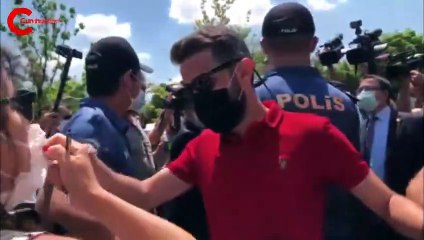 Gazeteci Sibel Hürtaş gözaltına alındı