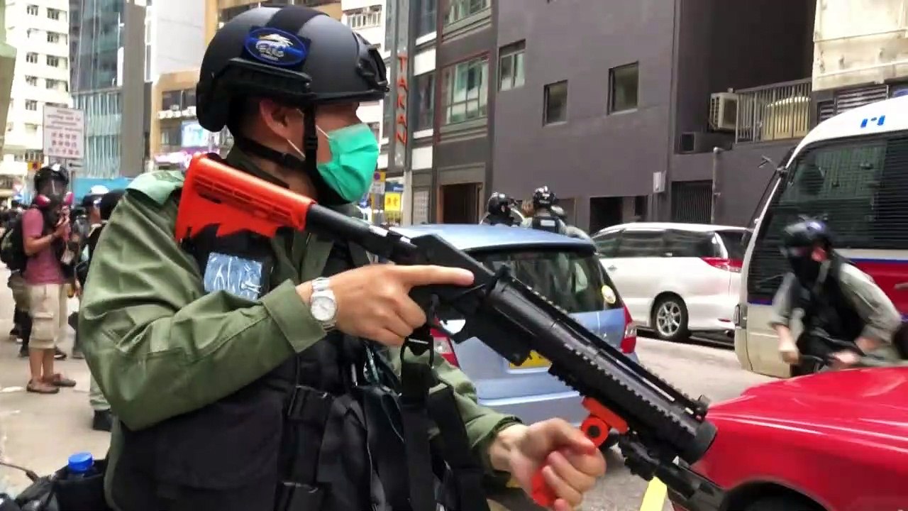 Sicherheitsgesetz in Hongkong: Erste 'Terror'-Beschuldigung