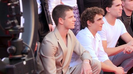 Miguel Bernardeau disfruta del verano desde el mar