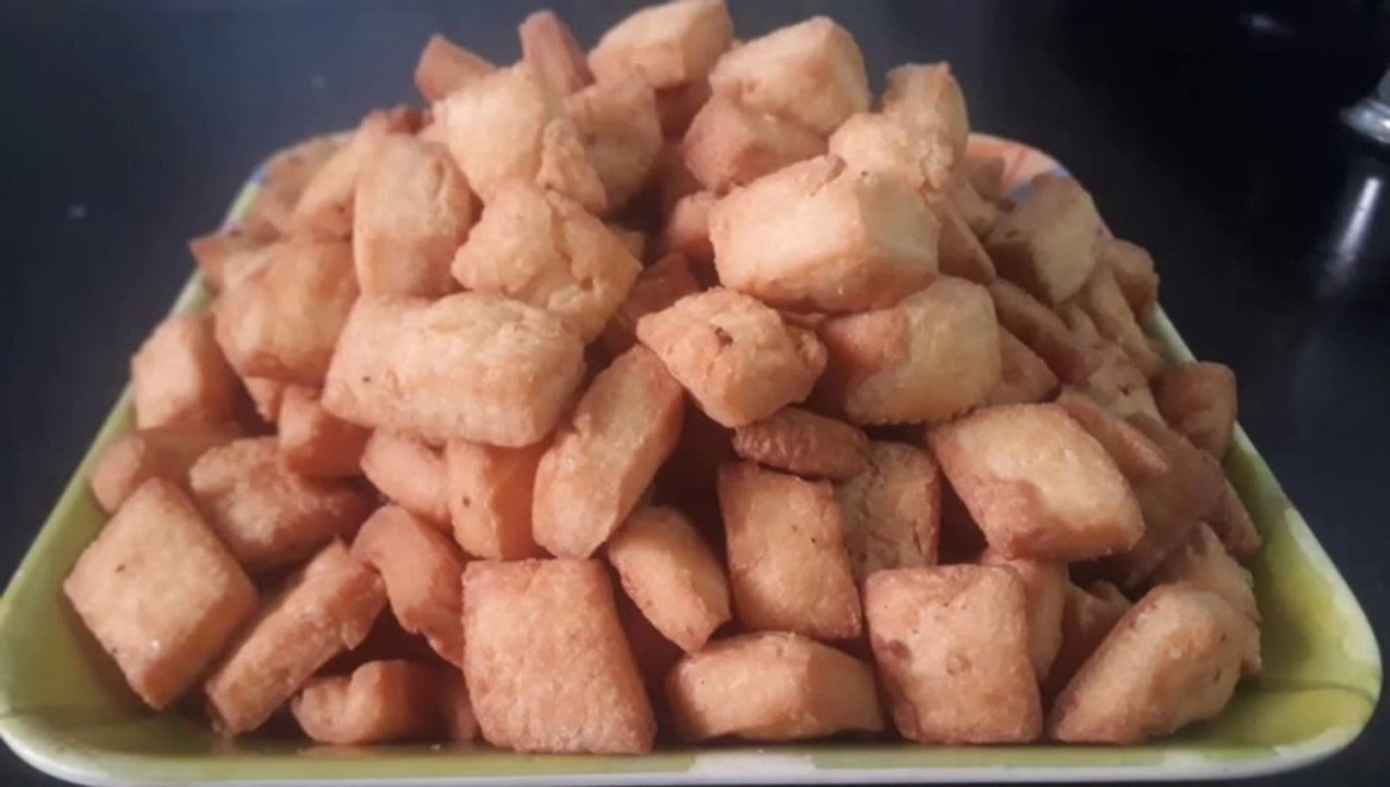 Shankar pali  | How to Make  Shankar Pali Indian Recipe| खुसखुशीत आणि पडदे / लेयर असलेली गोड शंकरपाळी| Shankar Pali Recipe by Aaji's Kitchen|गोड शंकरपाळी