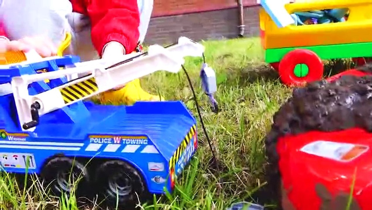 Nikita and Red Toy Car Wash  The Floor is Lava with Vlad and Niki