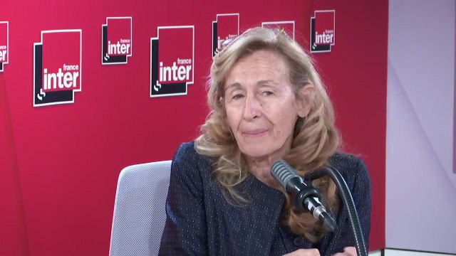 Nicole Belloubet : Dans notre droit, la loi pénale ne peut pas résulter d'une adoption par loi référendaire