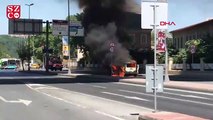 Beyoğlu'nda korkutan anlar, araç yandı cadde kapatıldı