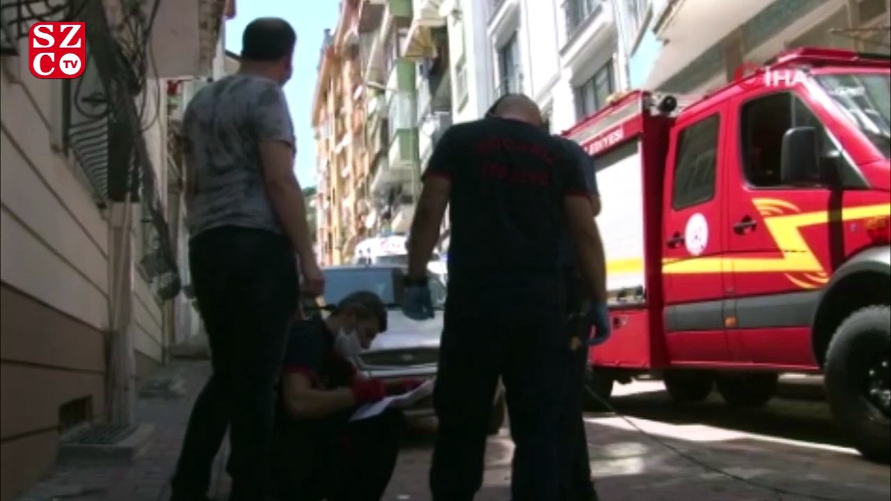 Evden yayılan koku ekipleri harekete geçirdi, içeriden çıkan şoke etti