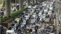 Coronavirus:Traffic jams in Mumbai as cops enforce 2-km rule