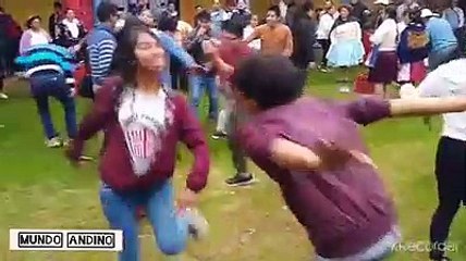 Tu y Yo Bailando Así en una Fiesta Patronal