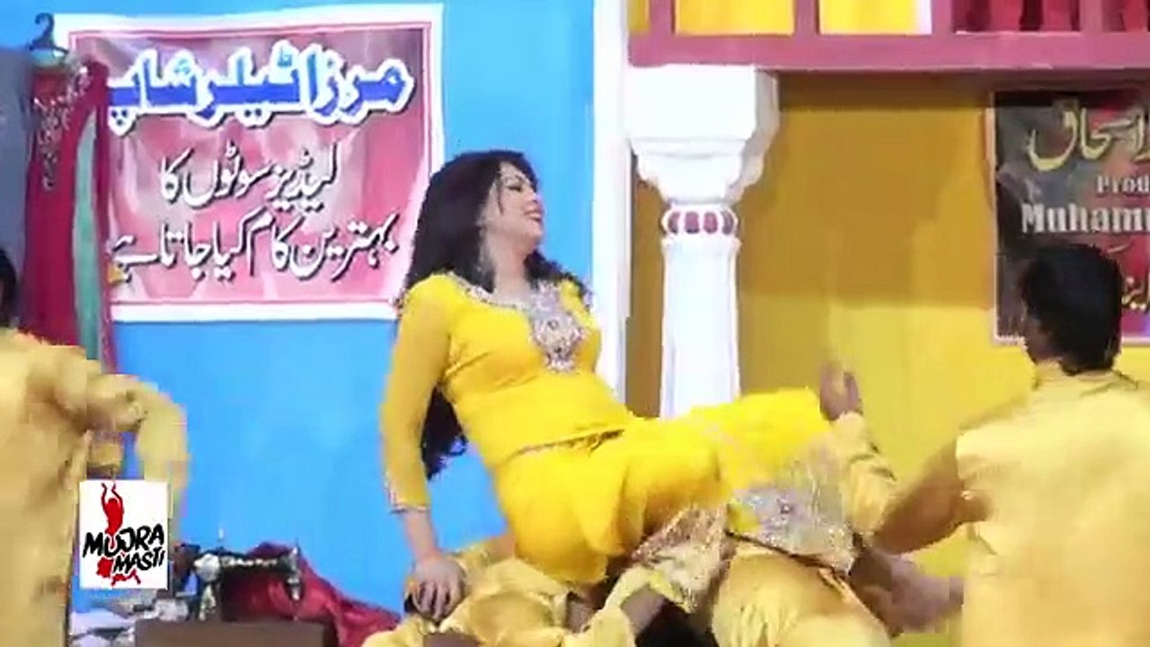 NACHNA_EH_TERE_NAAL_AJ_SARI_RAAT_-_ZARA_AKBAR_2016_MUJRA_-_PAKISTANI_MUJRA_DANCE_-_NASEEBO_LAL(360p)