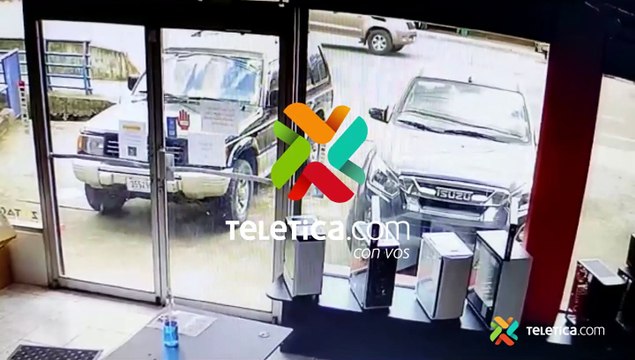 tn7-Video-así-ocurrió-aparatoso-choque-que-dejó-dos-policías-heridos-en-Pérez-Zeledón-300620