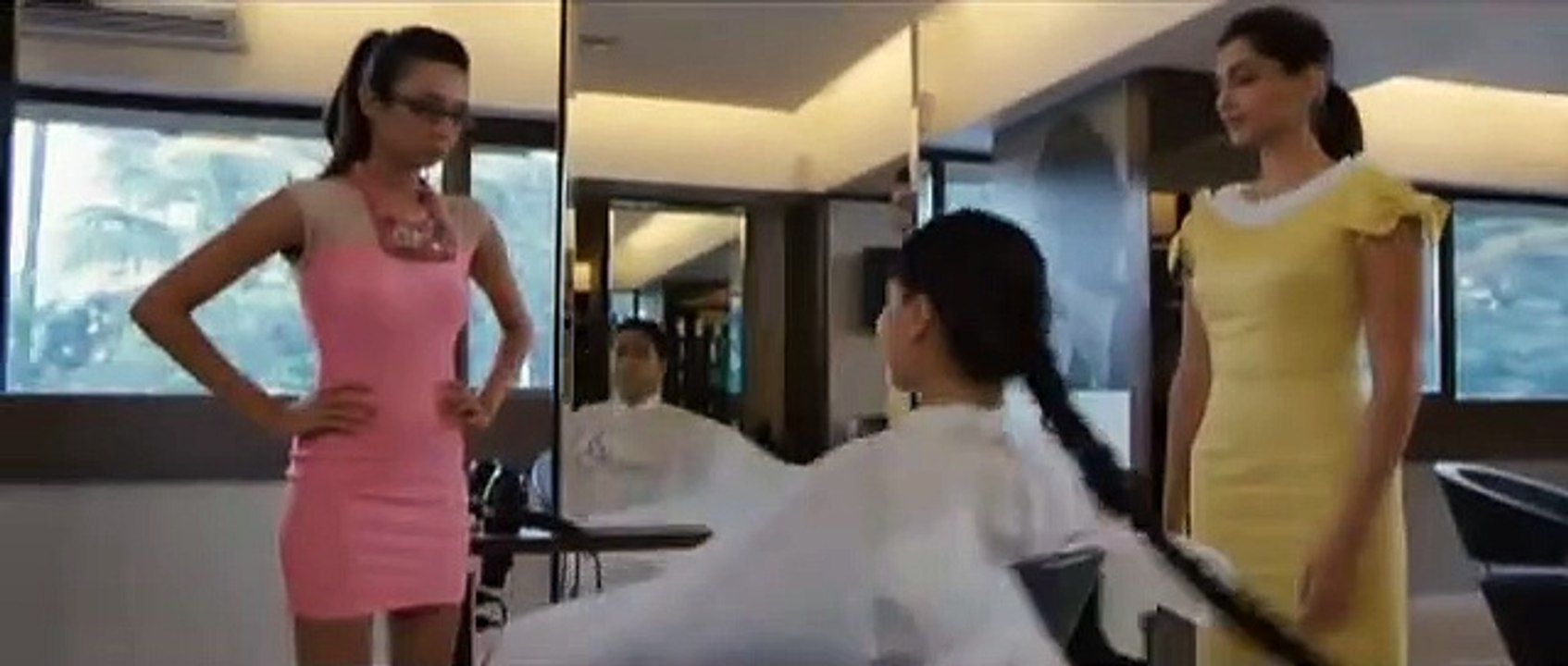 Suno Aisha - Aisha  Sonam Kapoor  Ira Dubey  Amrita Puri