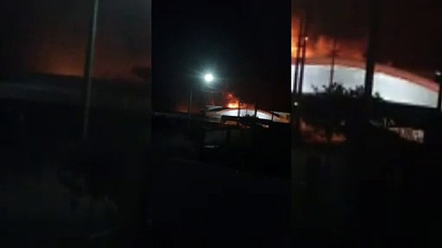 Incêndio destrói fábrica de colchões em Céu Azul