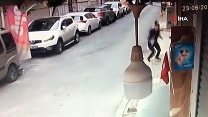 Eve giren bilgisayarı camdan aşağı atarak çaldı