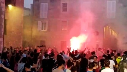 Celebración por la victoria del Baskonia la madrugada de este miércoles en Vitoria