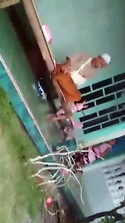 Sakitpun Masih Jagain Cucu