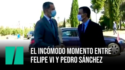 El incómodo momento entre Felipe VI y Pedro Sánchez