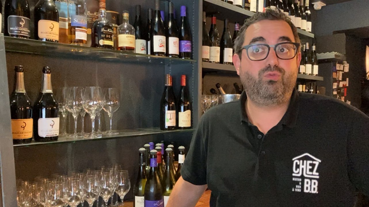 Le café de Bretagne, tenue par Lélette, bientôt repris par ses voisins