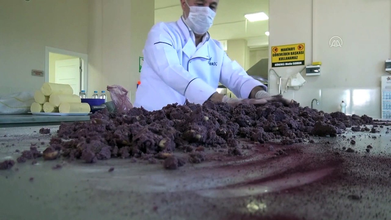 Edirneli şekerlemeci "mor miks"ten "mor kurabiye" üretti - EDİRNE