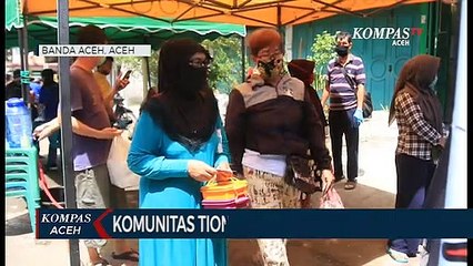 Скачать видео: Komunitas Tionghoa Berbagi Nasi Murah