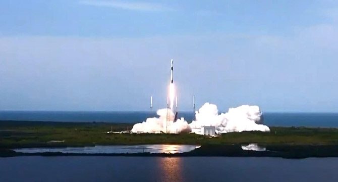 SpaceX, ABD ordusuna ait GPS uydusunu uzaya gönderdi