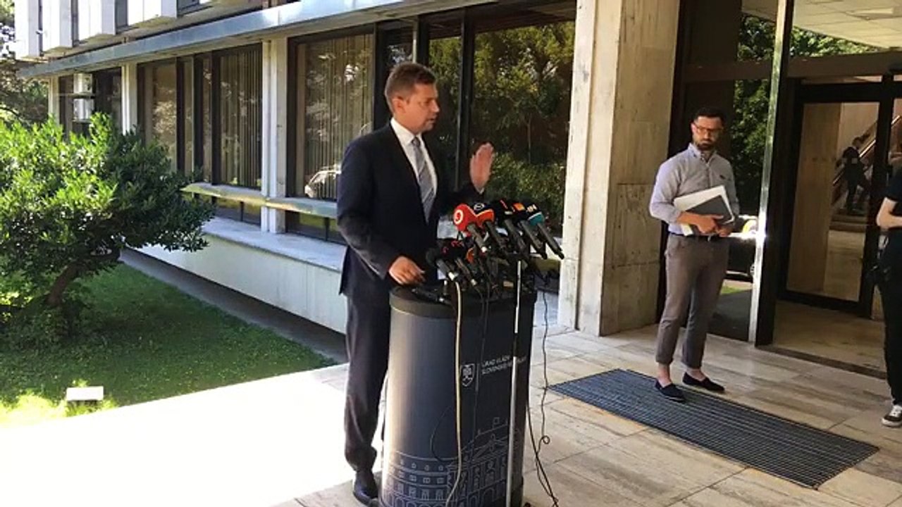 ZÁZNAM: Brífing ministra dopravy A. Doležala