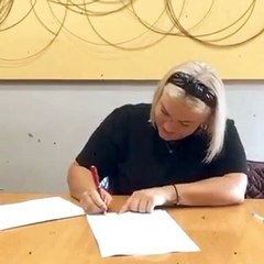 Η Δανάη Μπάρκα υπέγραψε με το MEGA - Είναι επίσημο!