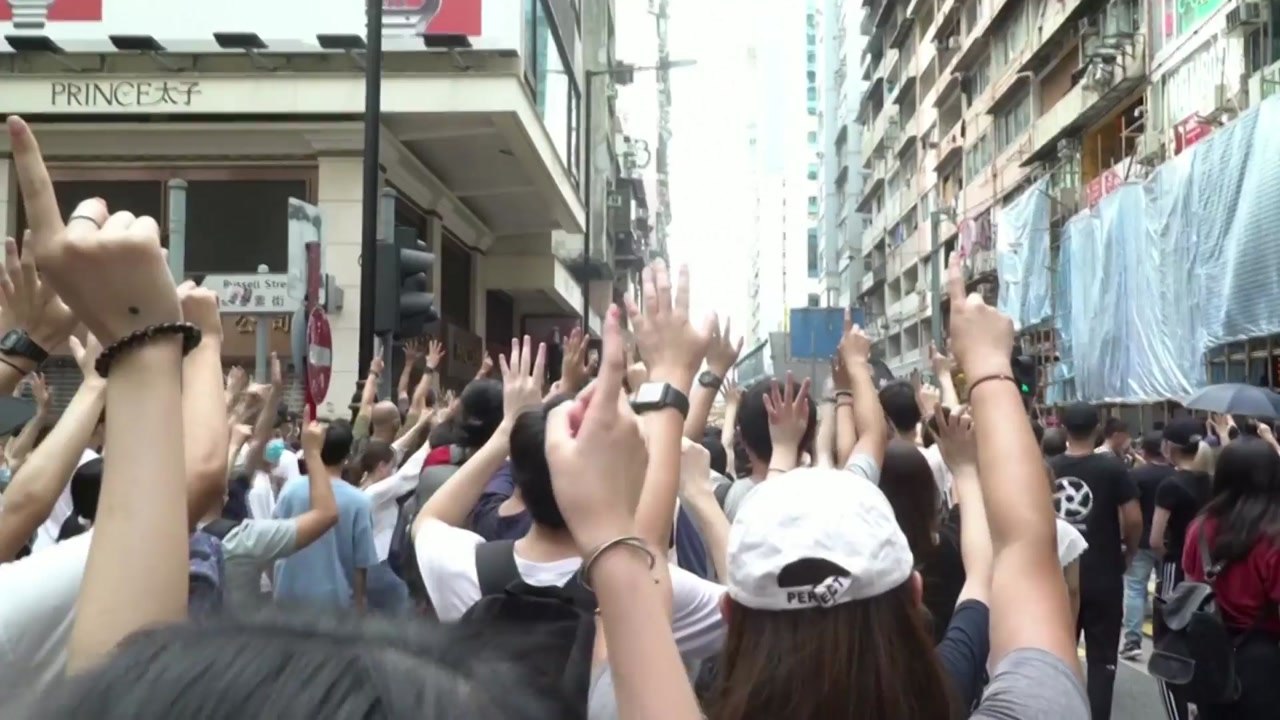 中 "보안법으로 홍콩 번영"...시민들 반대 시위 / YTN