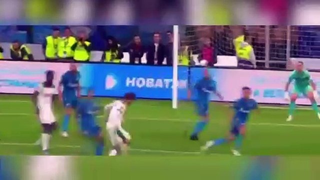 Aleksey Miranchuk réalise un superbe doublé et offre la Supercoupe de Russie au Lokomotiv Moscou