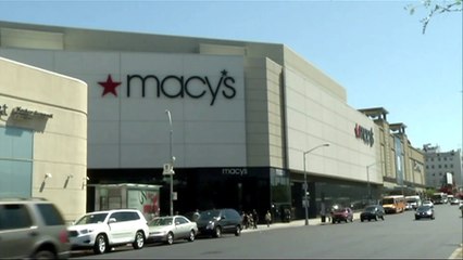 Macy's reports first-quarter loss