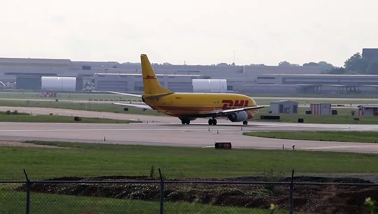 Boeing 737-800 Operating as Southern Air Flt 524 Departing St. Louis Lambert Intl