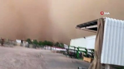 Ummanı büyük bir kum fırtınası vurdu