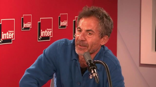 Etienne Klein : Au début, on entendait beaucoup de personnalités politiques disant : 'je ne suis pas médecin, mais je pense que'