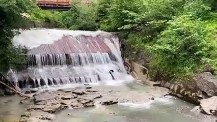 Schwere Unwetter in Tirol: Bach trat in Kirchdorf über Ufer