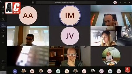 Un concejal del PSOE se ducha y aparece desnudo a mitad de un pleno online