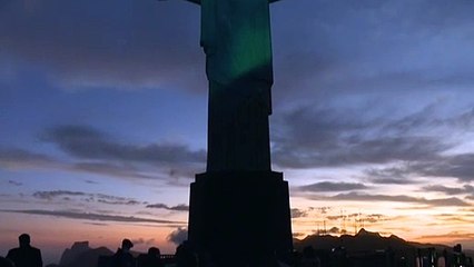 البرازيل تكرم العمال الصحيين وضحايا وباء كوفيد-19