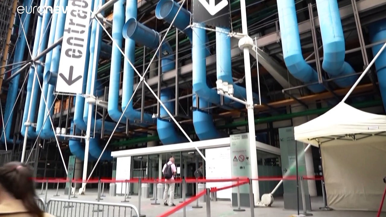 Центр Помпиду открылся и показал "упакованный" Пон-Нёф