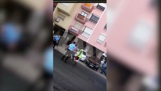Polícias obrigados a disparar para o ar após serem atacados na Amadora