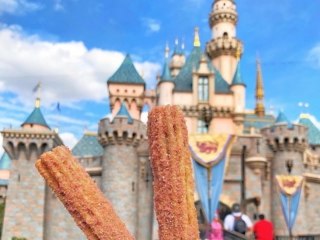 Top 10 Foods You Have to Try at Disneyland and Walt Disney World at Least Once