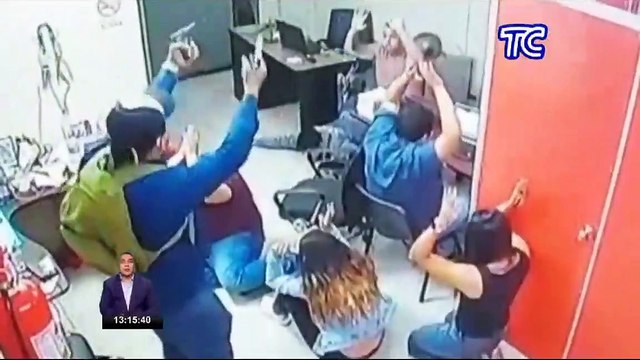 Asalto en un local de venta de celulares en el norte de Guayaquil quedó grabado en cámaras de seguridad