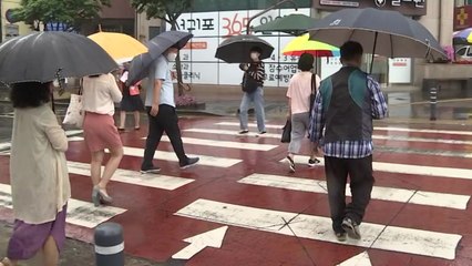 [날씨] 서울 등 중북부 소나기...제주·남부 장맛비 / YTN
